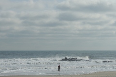 fisherman-on-beach_640x480